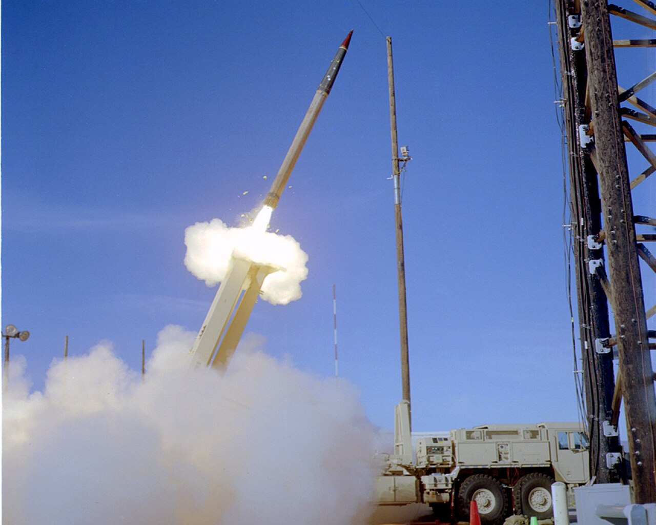 THAAD interceptor missile launch from a Terminal High Altitude Area Defense system launcher / U.S. Army
