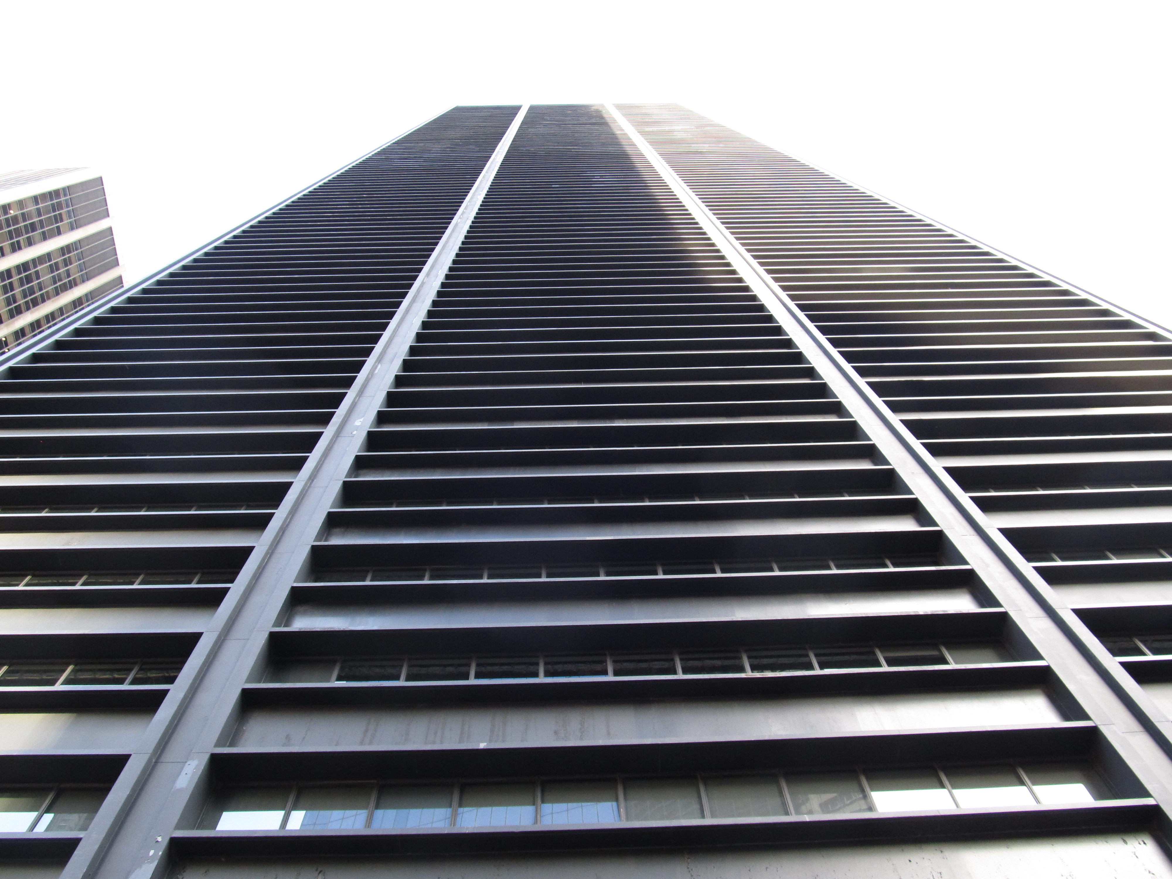 Nasdaq Falls Below Key Support as Major Indices Test Bear Market Floor