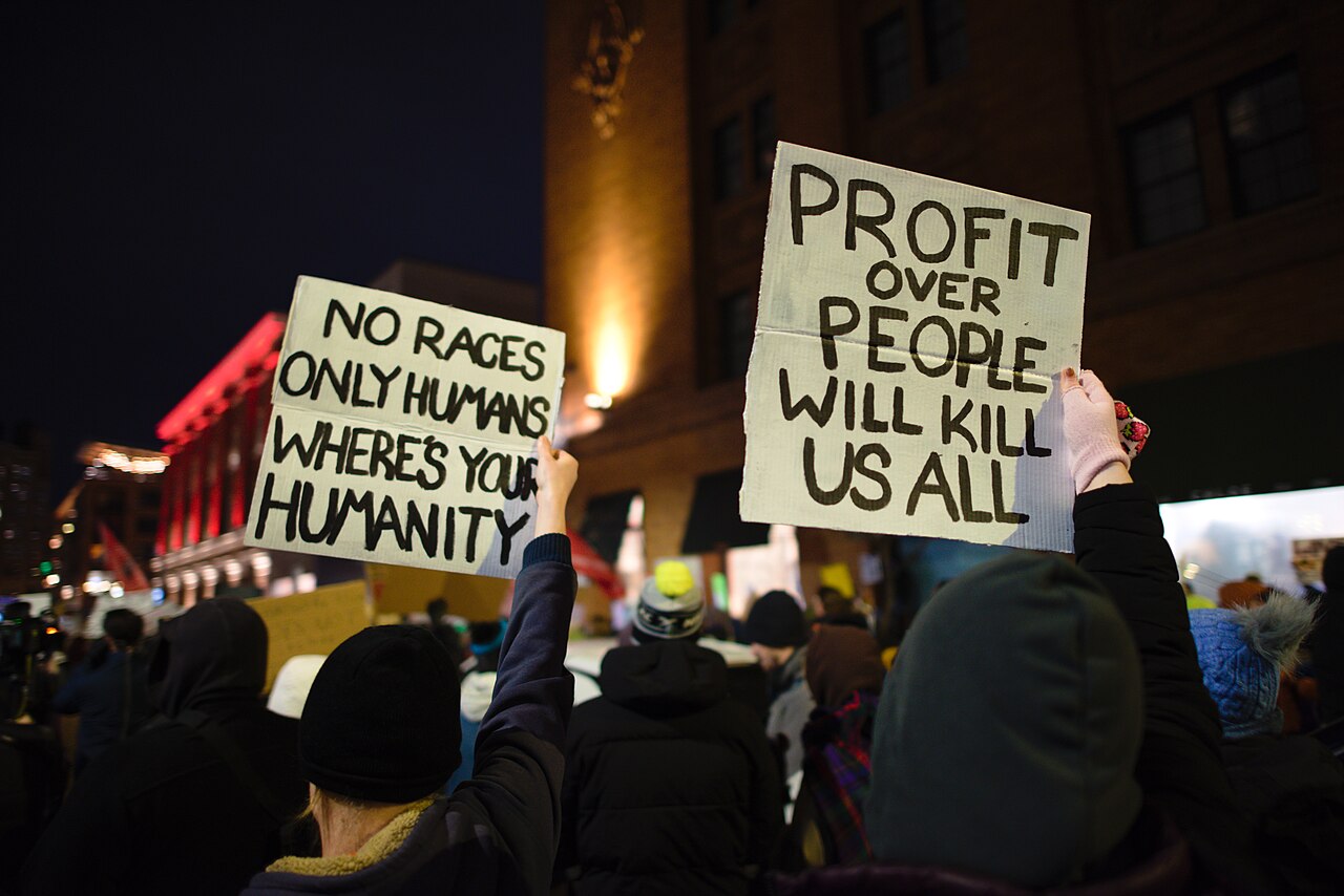 Protesters gathered outside the Canopy by Hilton hotel in downtown Minneapolis on January 9, 2026, with noise makers and musical instruments, protesting ICE operations / Fibonacci Blue