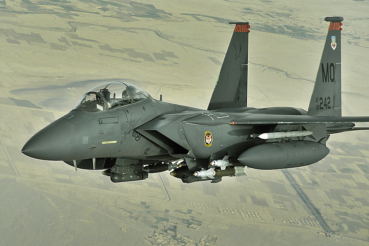 F-15E Strike Eagle fighter jet flying during a combat mission over Afghanistan / U.S. Air Force photo/Staff Sgt. Aaron Allmon