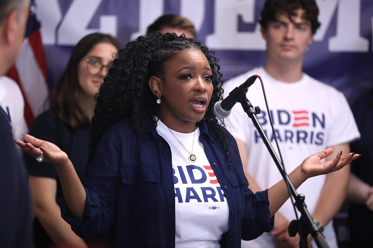 Crockett Admits Trump Won't Cancel Midterms; Democrats Engineer Own Electoral Advantage