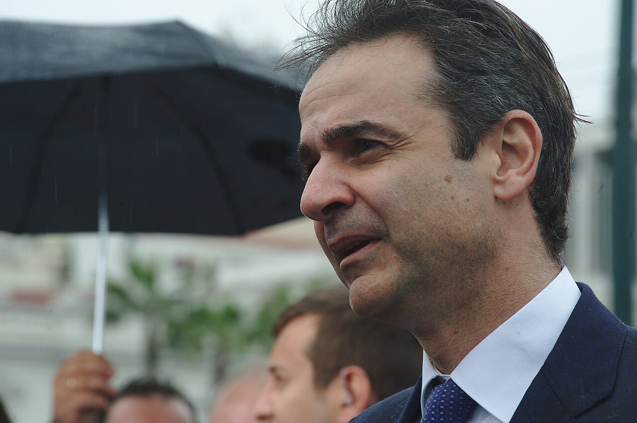 Kyriakos Mitsotakis speaking at March 25 parade in Athens / Wikimedia Commons