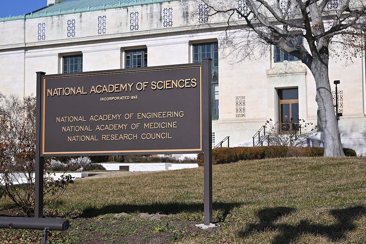 Sign in front of the National Academy of Sciences building, home to the National Academy of Engineering, National Academy of Medicine, and National Research Council at 2101 Constitution Avenue NW, Washington DC / Wikimedia Commons user