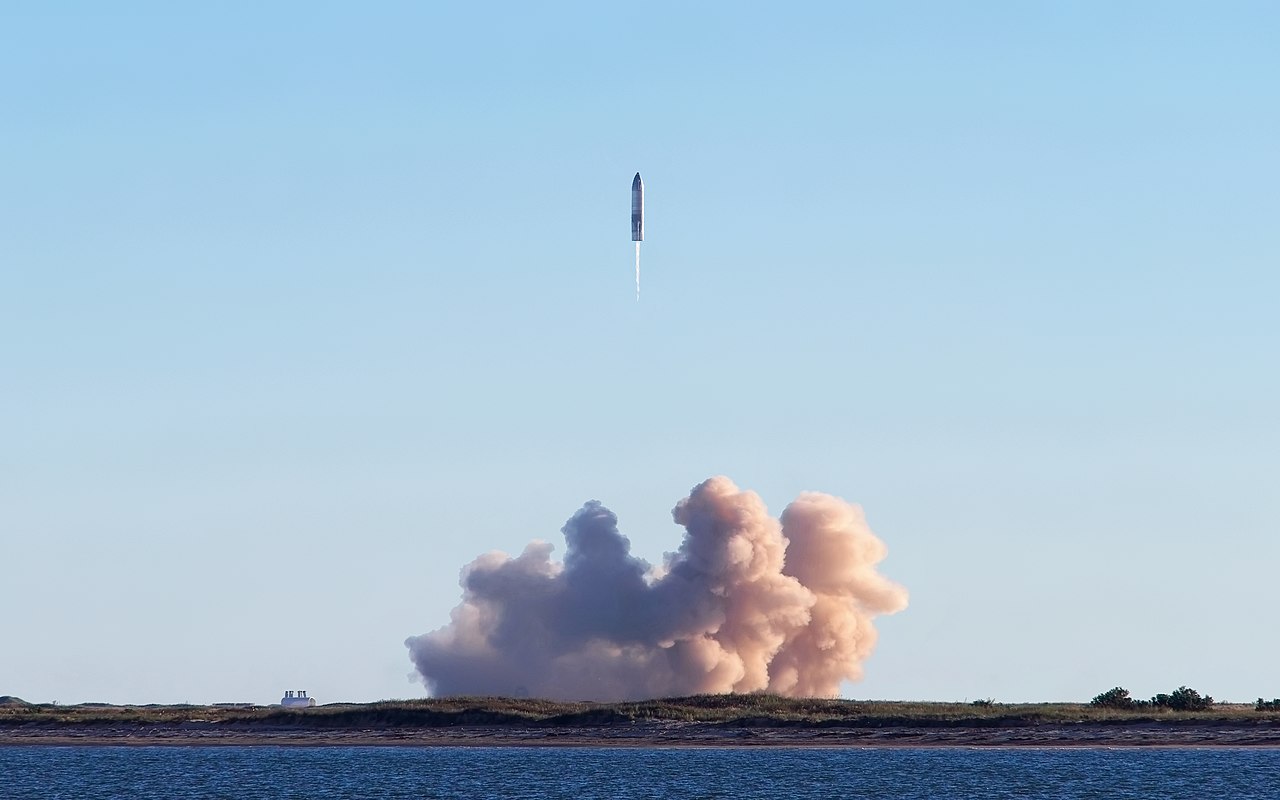 Launch of SpaceX Starship SN8 prototype, as viewed from South Padre Island, Texas / SpaceX Starship SN8 launch as viewed from South Padre Island.jpg
