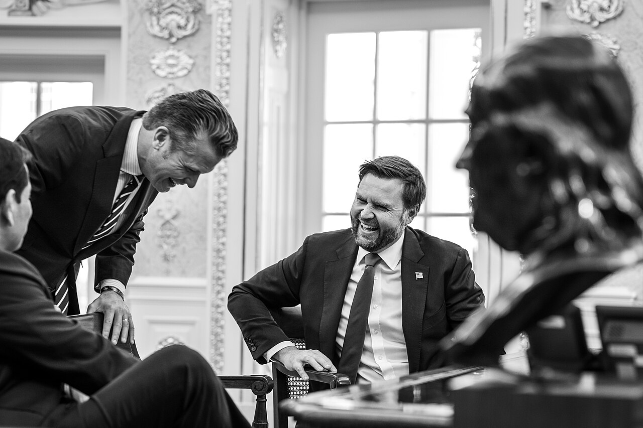 Vice President JD Vance, Secretary of War Pete Hegseth, and Secretary of State Marco Rubio with President Donald Trump before meeting Hungarian Prime Minister Viktor Orbán at the White House, November 7, 2025 / Official White House Photo by Daniel Torok