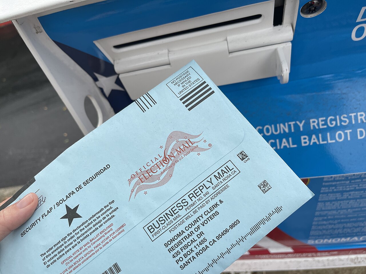 A ballot paper placed next to a ballot box in Sonoma, California / Sarah Stierch