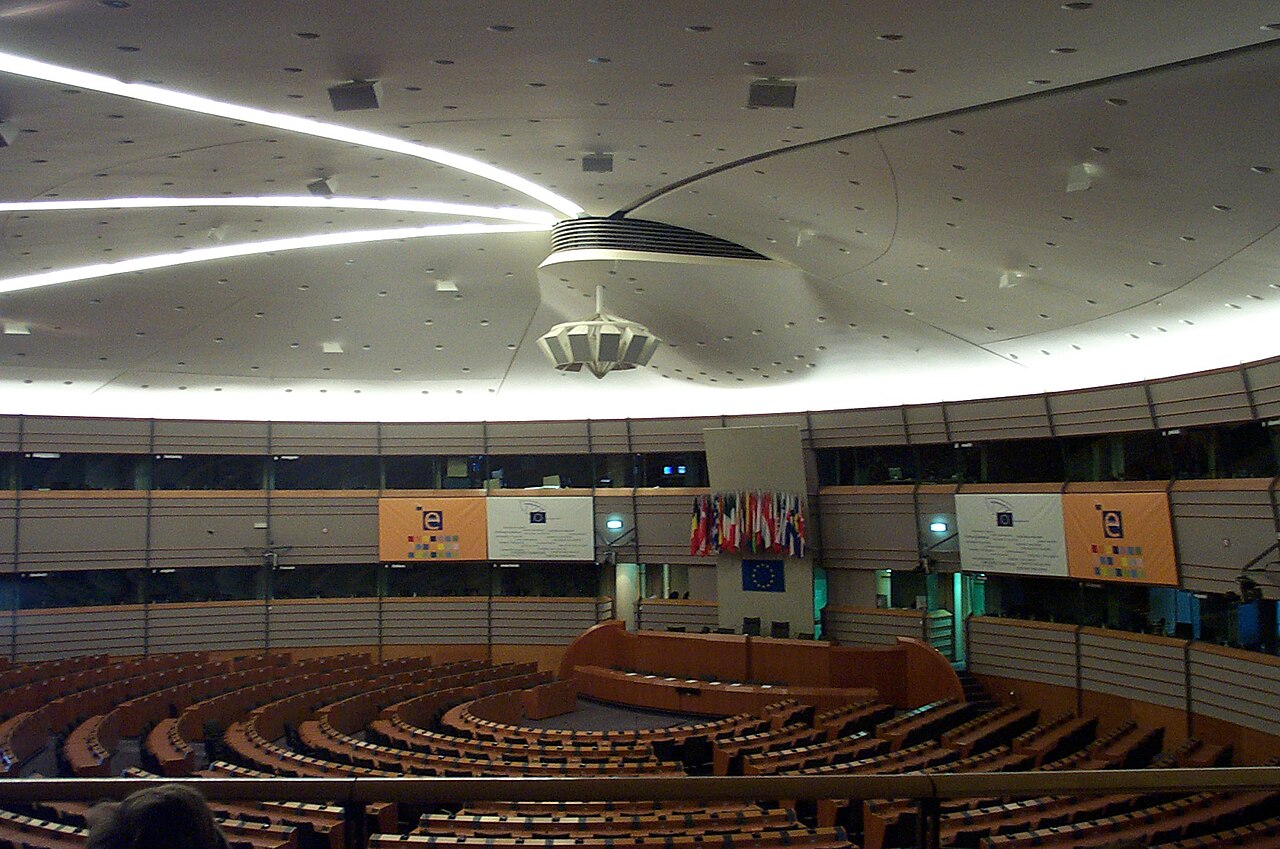 EU Mandates Cabin Cameras in All New Vehicles Starting July 7