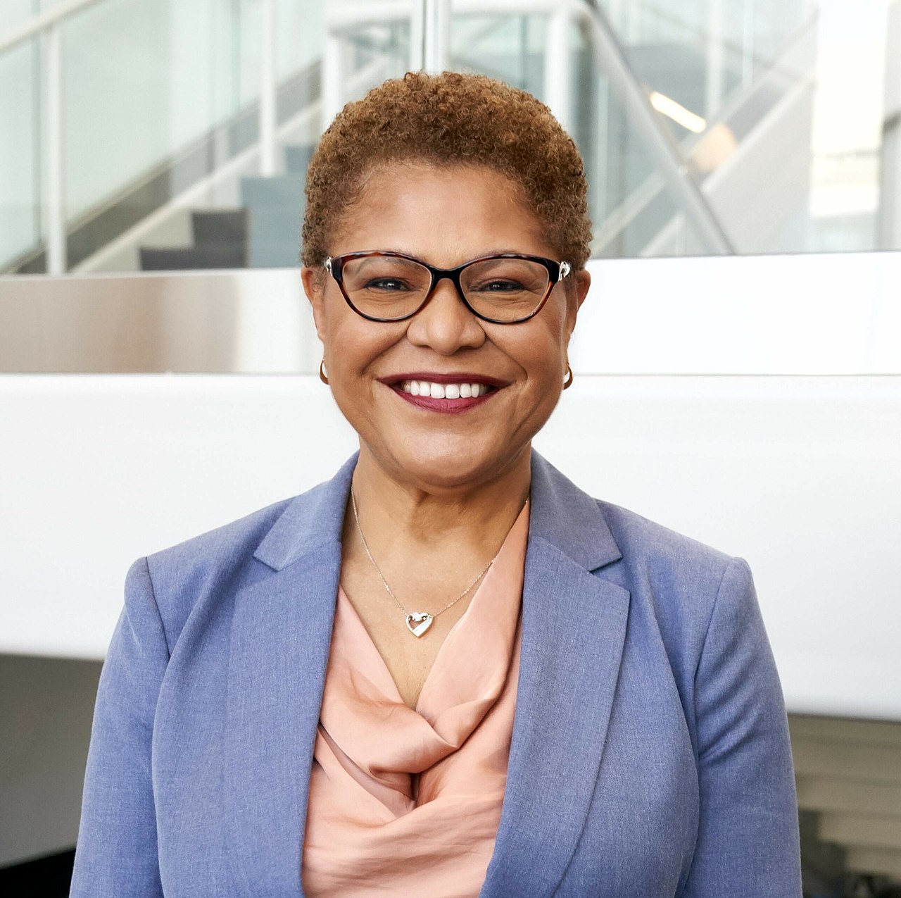 Official portrait of Los Angeles Mayor Karen Bass / Wikimedia Commons (public domain)
