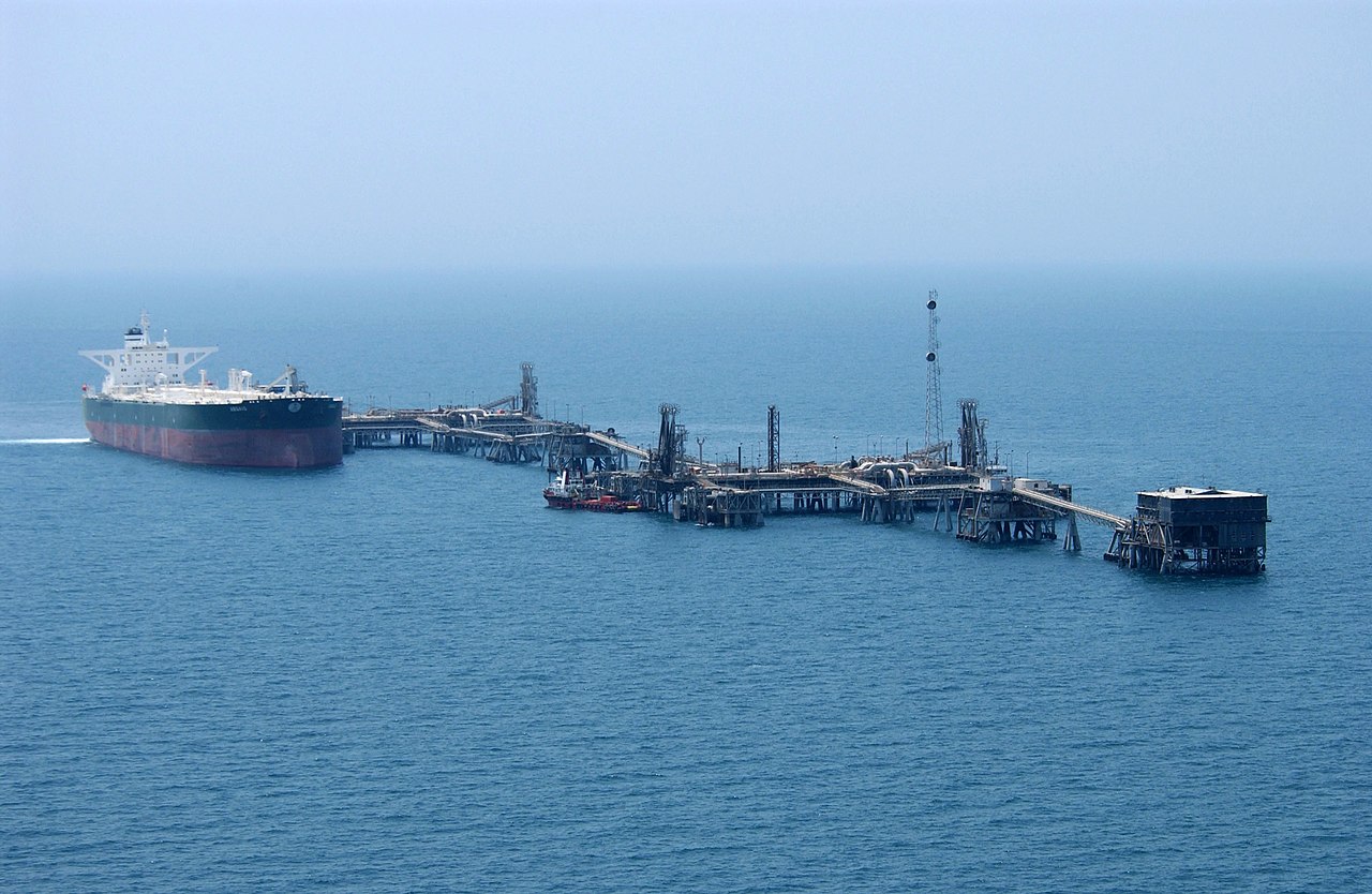 Iran Escalates Gulf Conflict, Blasts Fujairah Energy Hub