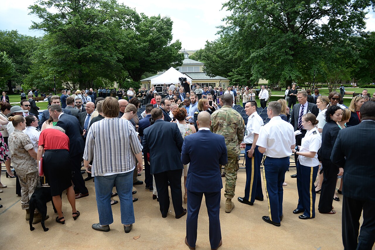 Audience gathering at the Department of Defense LGBT Pride Month Event on the Pentagon Courtyard, June 8, 2016 / DoD News