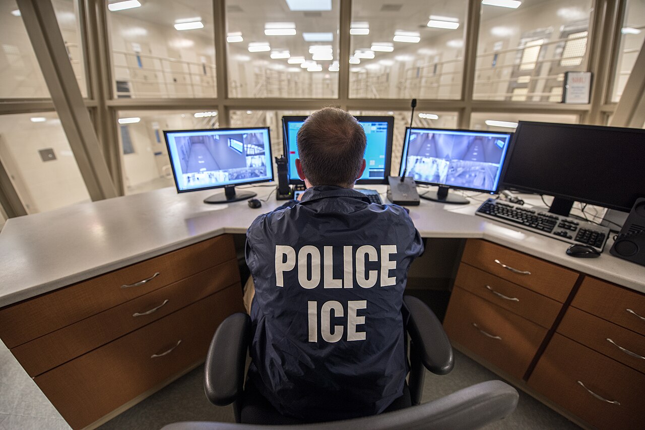 ICE ERO (Enforcement and Removal Operations) officer monitors interior of immigration detention facility in Buffalo, New York / U.S. Immigration and Customs Enforcement