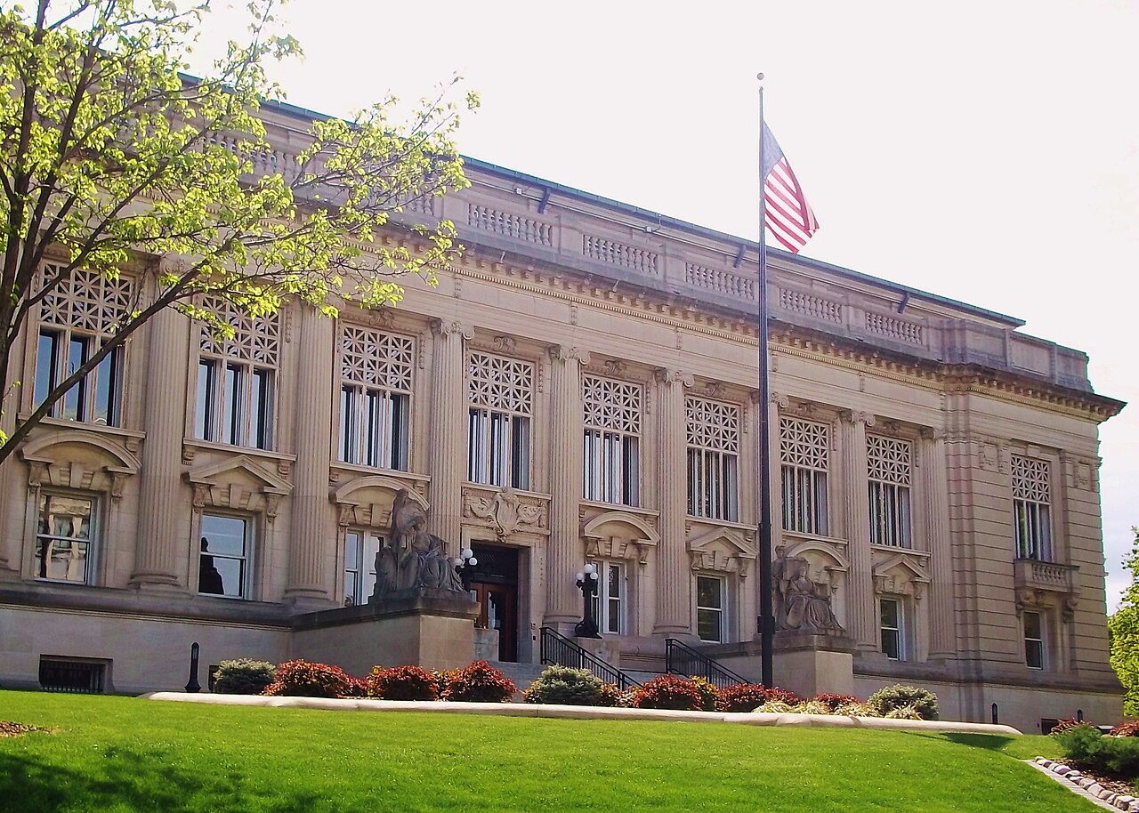 Federal Judge: Illinois Supreme Court Removed Conservative Judge for Political Speech