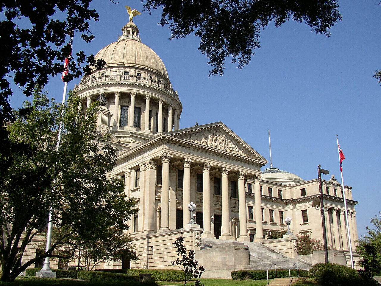 Mississippi Creates Database of Illegal Immigrants as Federal Government Fails on Border