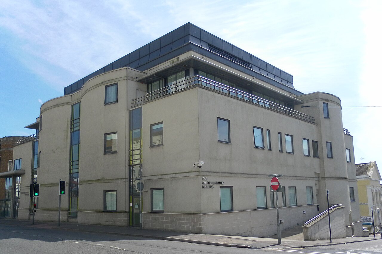 The Audrey Emerton Building at Royal Sussex County Hospital in Brighton, England / Audrey Emerton/Geograph Britain and Ireland