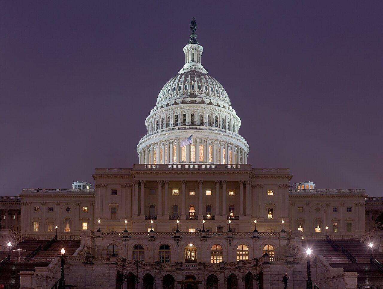 Senate Conservatives Join Democrats to Block Warrantless Surveillance