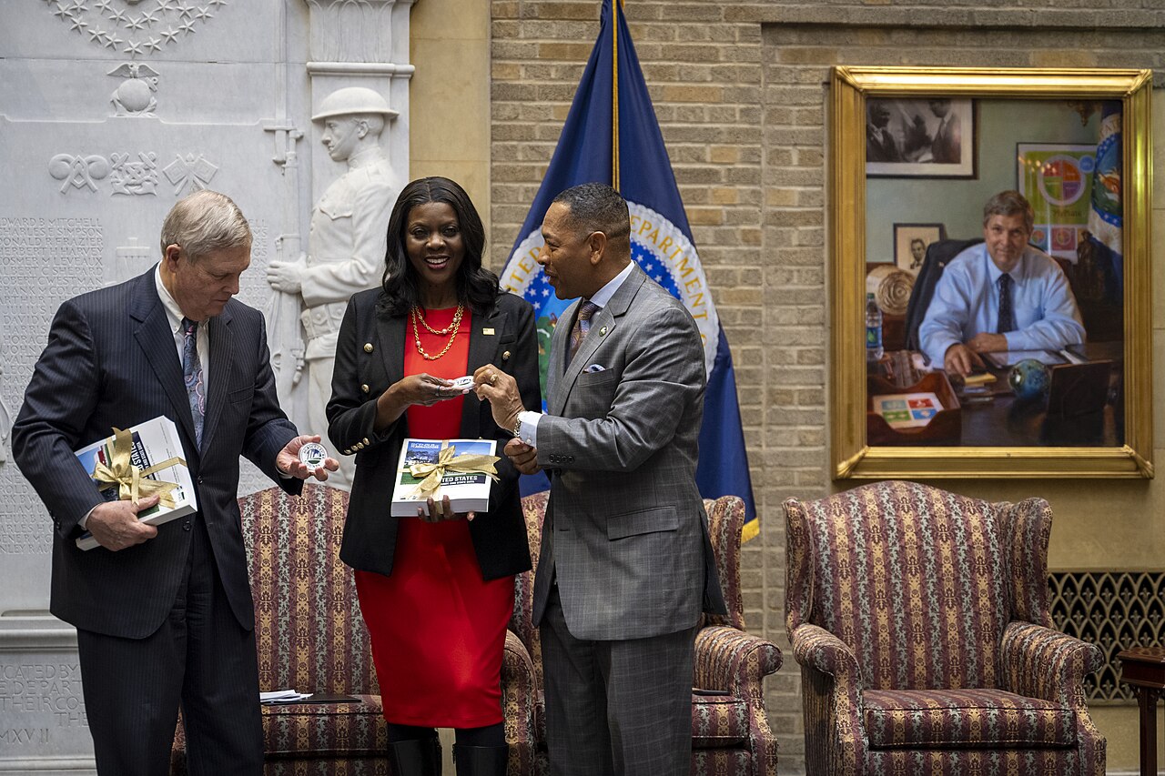 USDA Audit Exposes 186,000 Dead People Collecting Food Stamps
