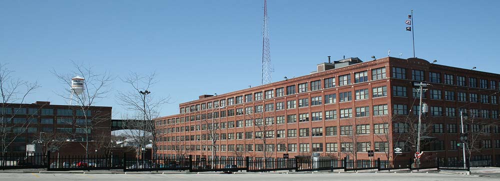 Harley-Davidson company offices building in Milwaukee, Wisconsin / Wikimedia Commons