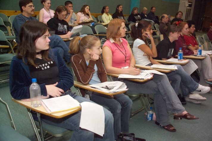 New Mexico Parents Fight Gender Policies as Students Rank Last Nationally