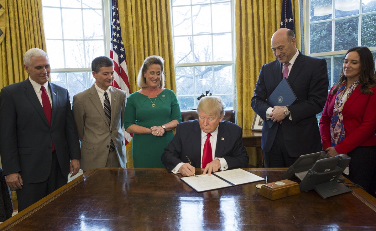 Trump Closes Financial Borders to Starve Cartels, Undocumented Operations