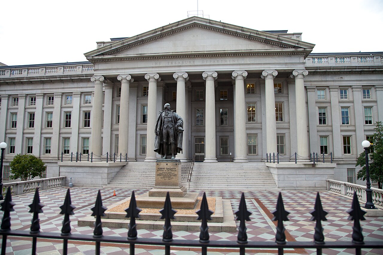 Treasury Borrows $155 Billion Monthly as Deficit Surges to $1.4 Trillion